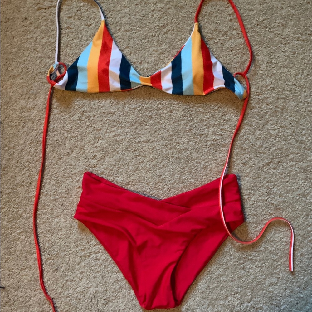 Multi-colored swimsuit - size small